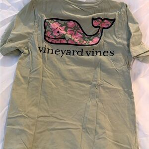 Youth vineyard vines t